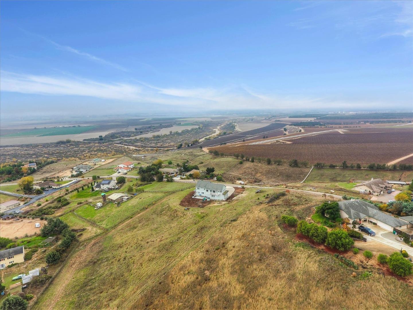 35635 Eagle Ridge Soledad, CA 93960 - Photo 16 of 50 an aerial view of residential building and ocean