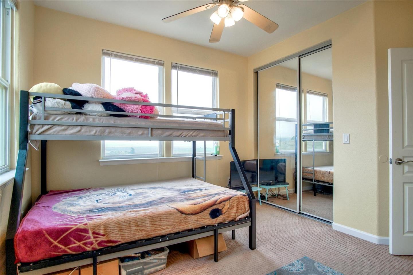 35635 Eagle Ridge Soledad, CA 93960 - Photo 33 of 50 a bedroom with a bed and a table