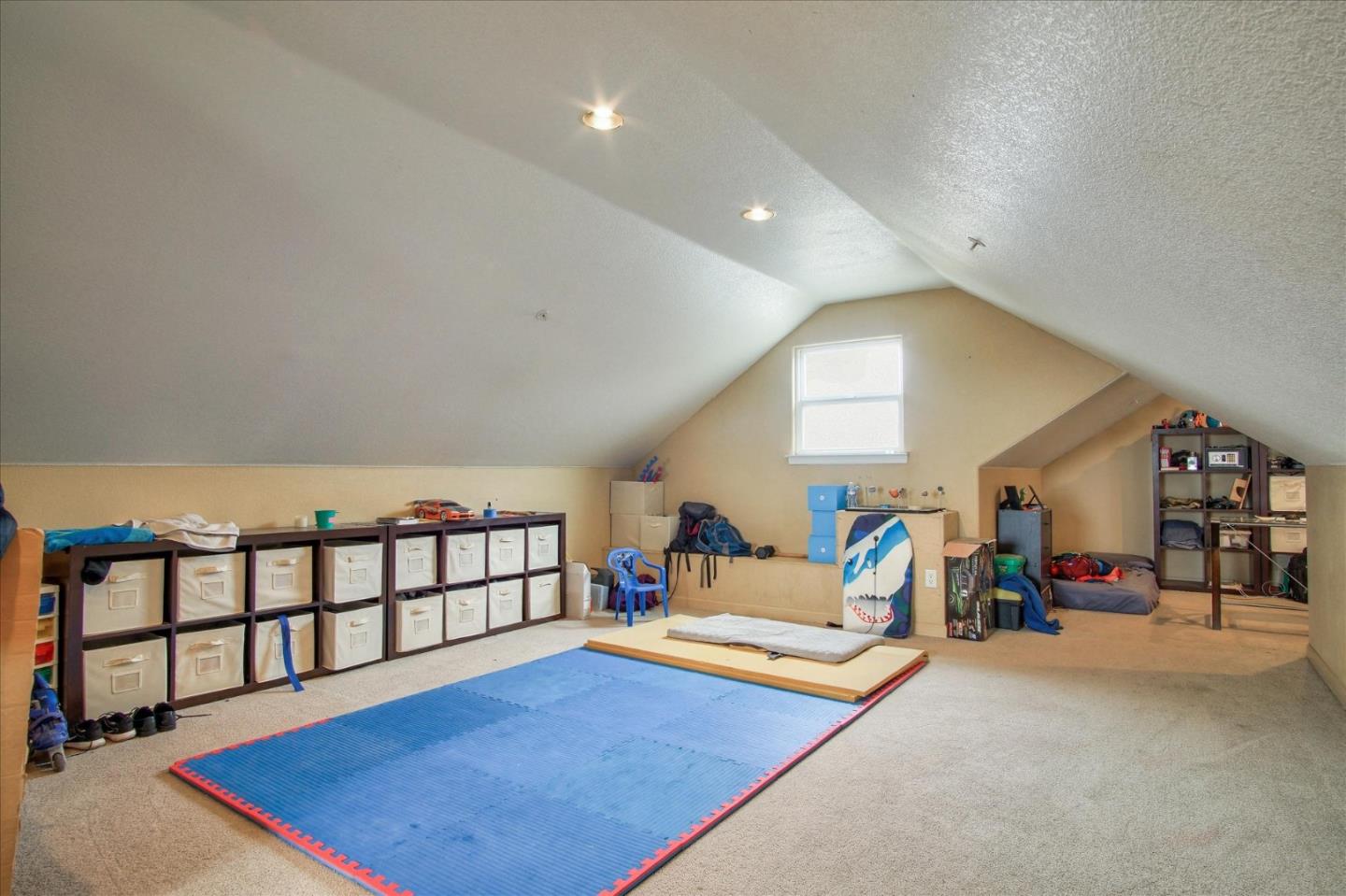 35635 Eagle Ridge Soledad, CA 93960 - Photo 37 of 50 a living room with furniture and a table with wooden floor