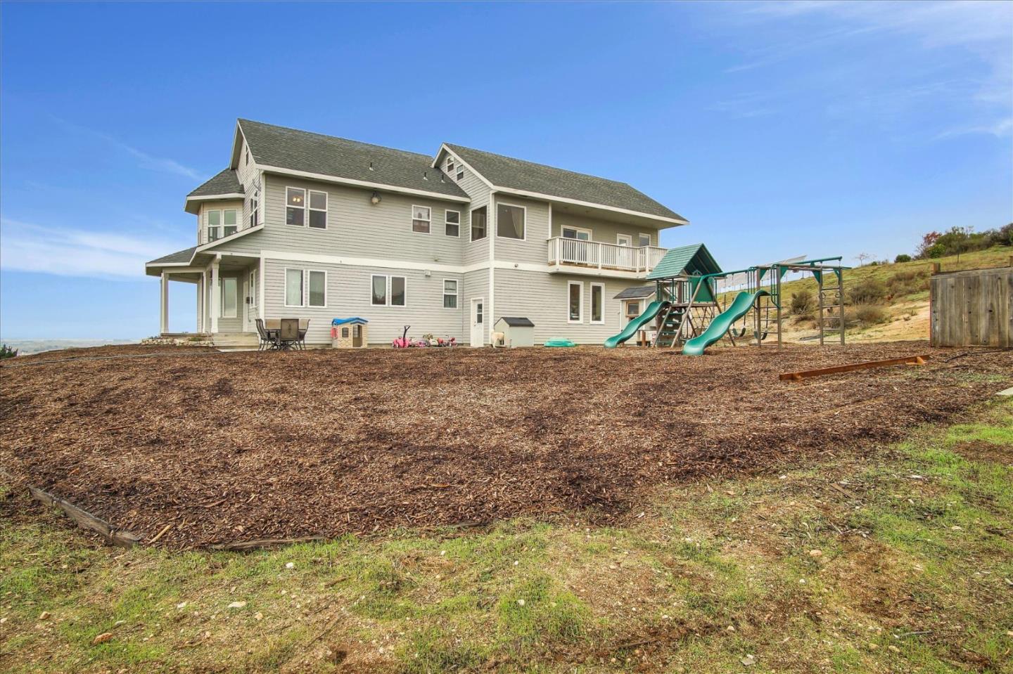 35635 Eagle Ridge Soledad, CA 93960 - Photo 10 of 50 a front view of a house with a yard