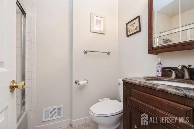 $586,000 | 56 Dortmunder Drive, Manalapan, NJ 07726