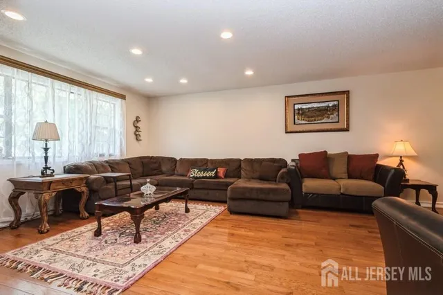 $586,000 | 56 Dortmunder Drive, Manalapan, NJ 07726