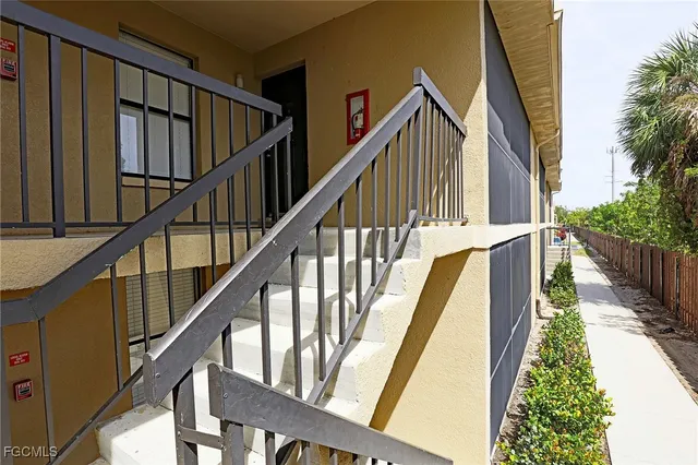 $1,200 | 5331 Summerlin Road, Unit 3114, Fort Myers, FL 33919