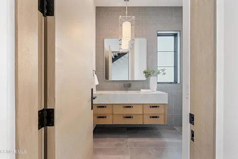 $8,000,000 | 3708 Brigantine Circle, Westlake Village, CA 91361