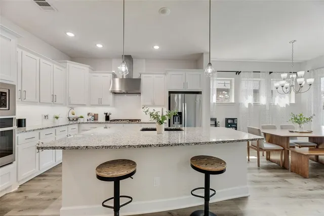 $450,000 | 912 Lamp Post Lane, Argyle, TX 76226