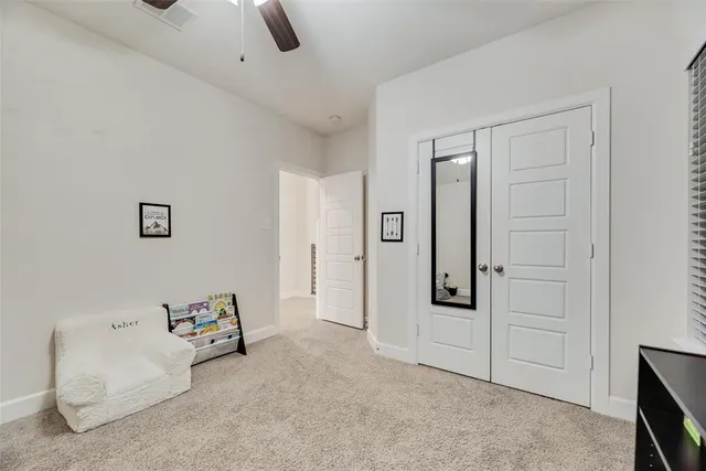 $450,000 | 912 Lamp Post Lane, Argyle, TX 76226