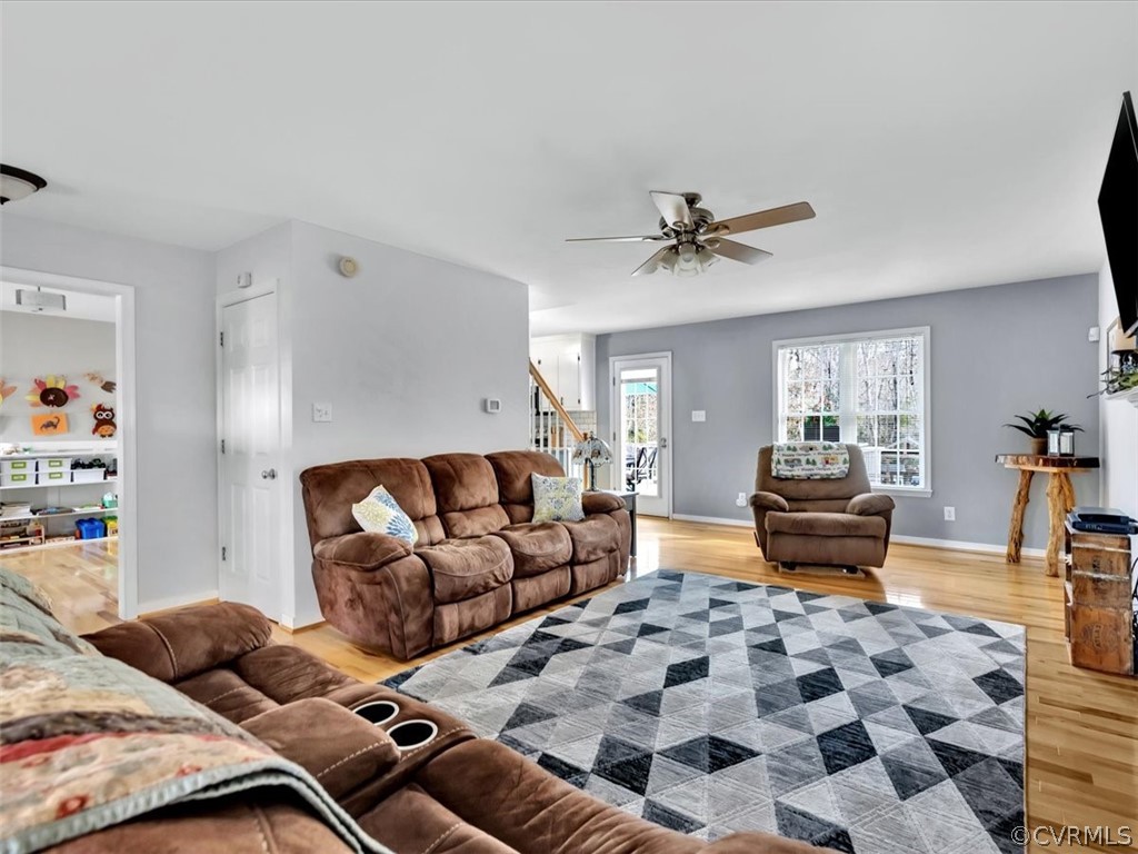 11307 Corte Castle Road Chesterfield, VA 23838 - Photo 7 of 41 a living room with furniture and a couch