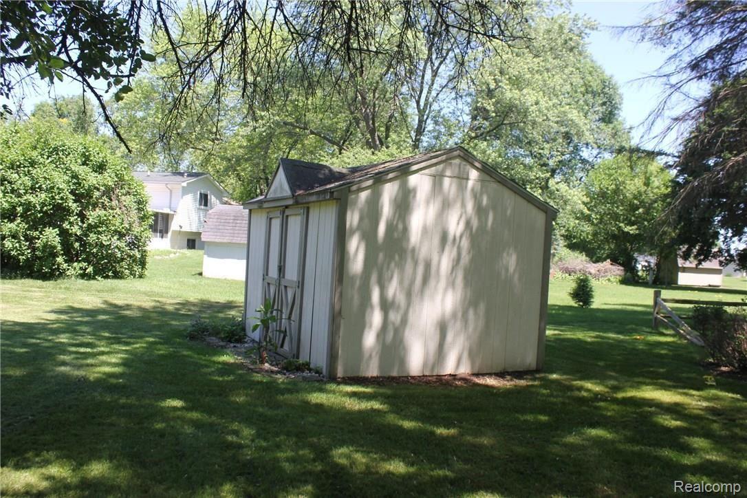 8012 Jordan Road Grand Blanc, MI 48439 - Photo 32 of 36 IMG_7435.JPG
