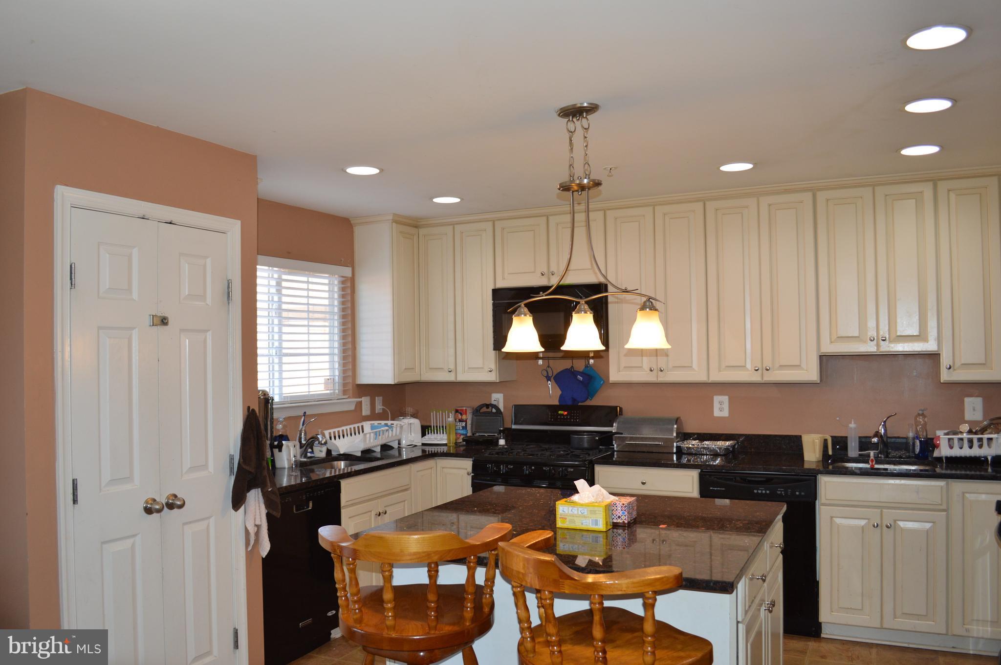 3614 Bancroft Road Baltimore, MD 21215 - Photo 5 of 16 Kitchen