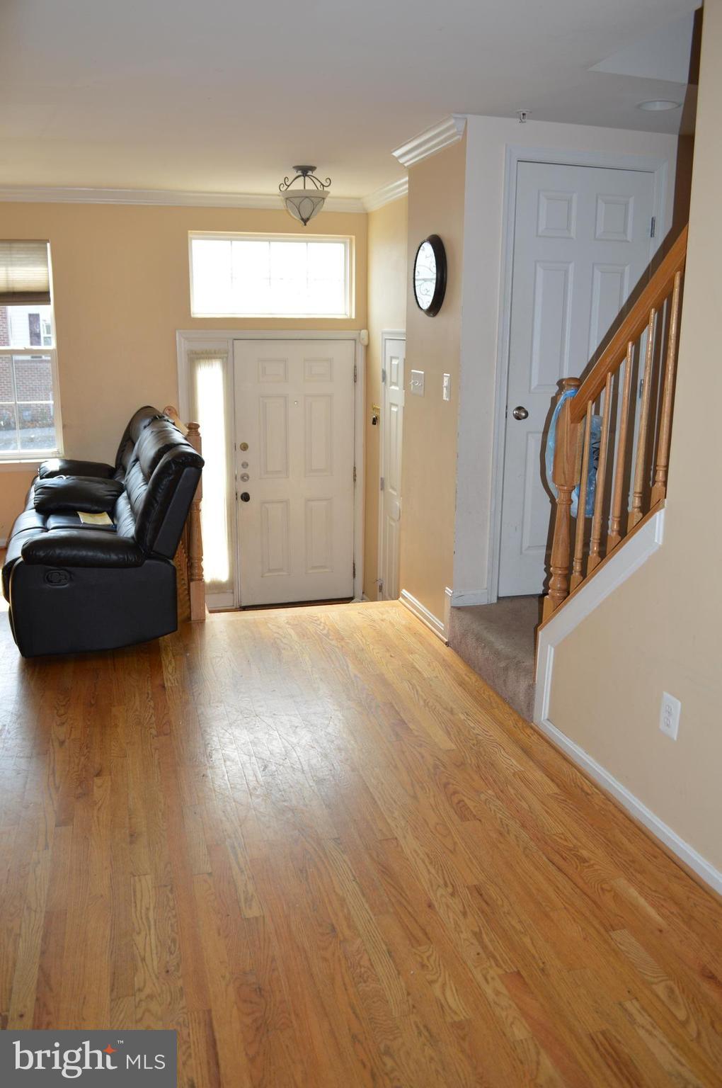 3614 Bancroft Road Baltimore, MD 21215 - Photo 8 of 16 Living Room