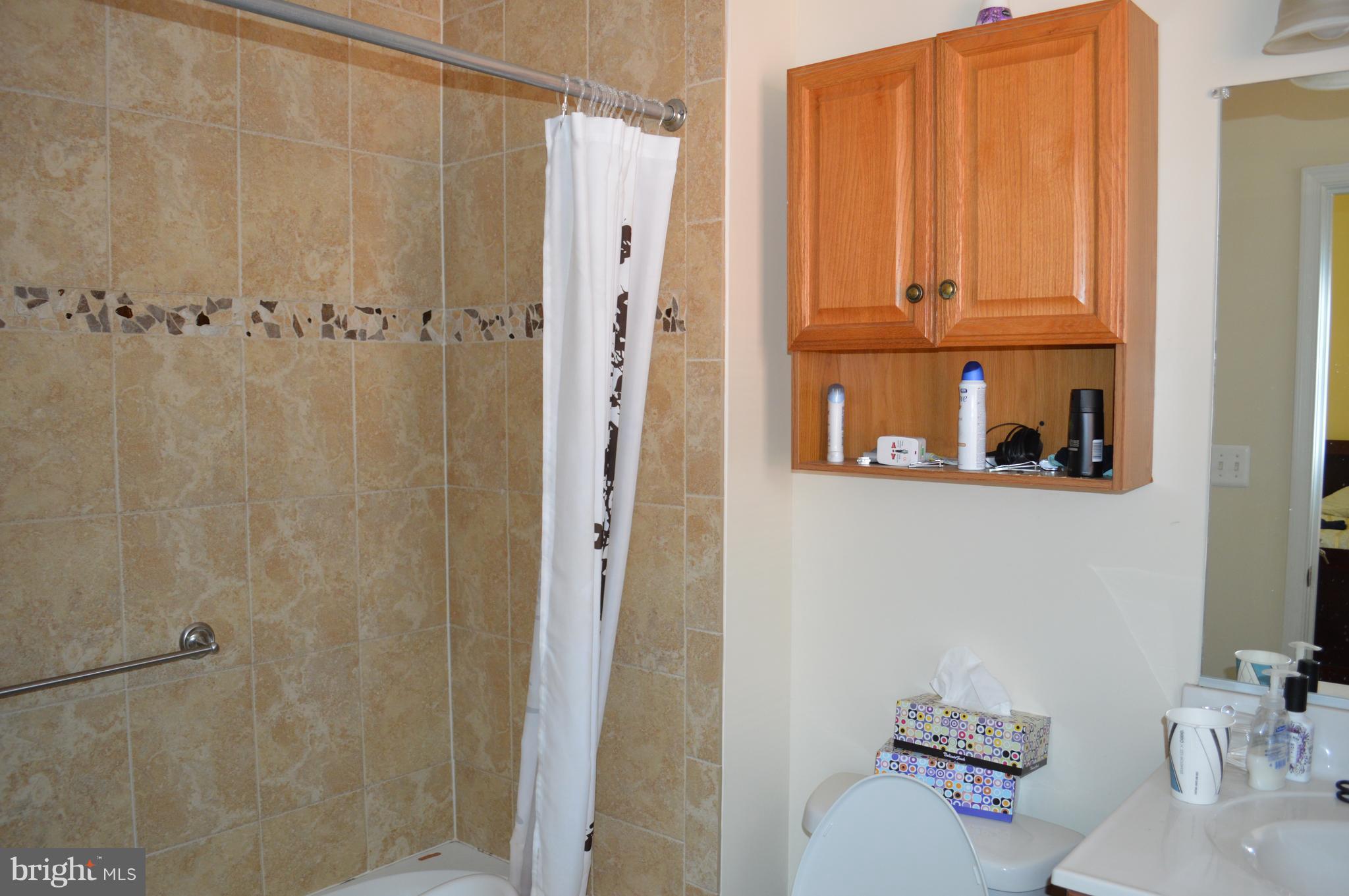 3614 Bancroft Road Baltimore, MD 21215 - Photo 9 of 16 Bath