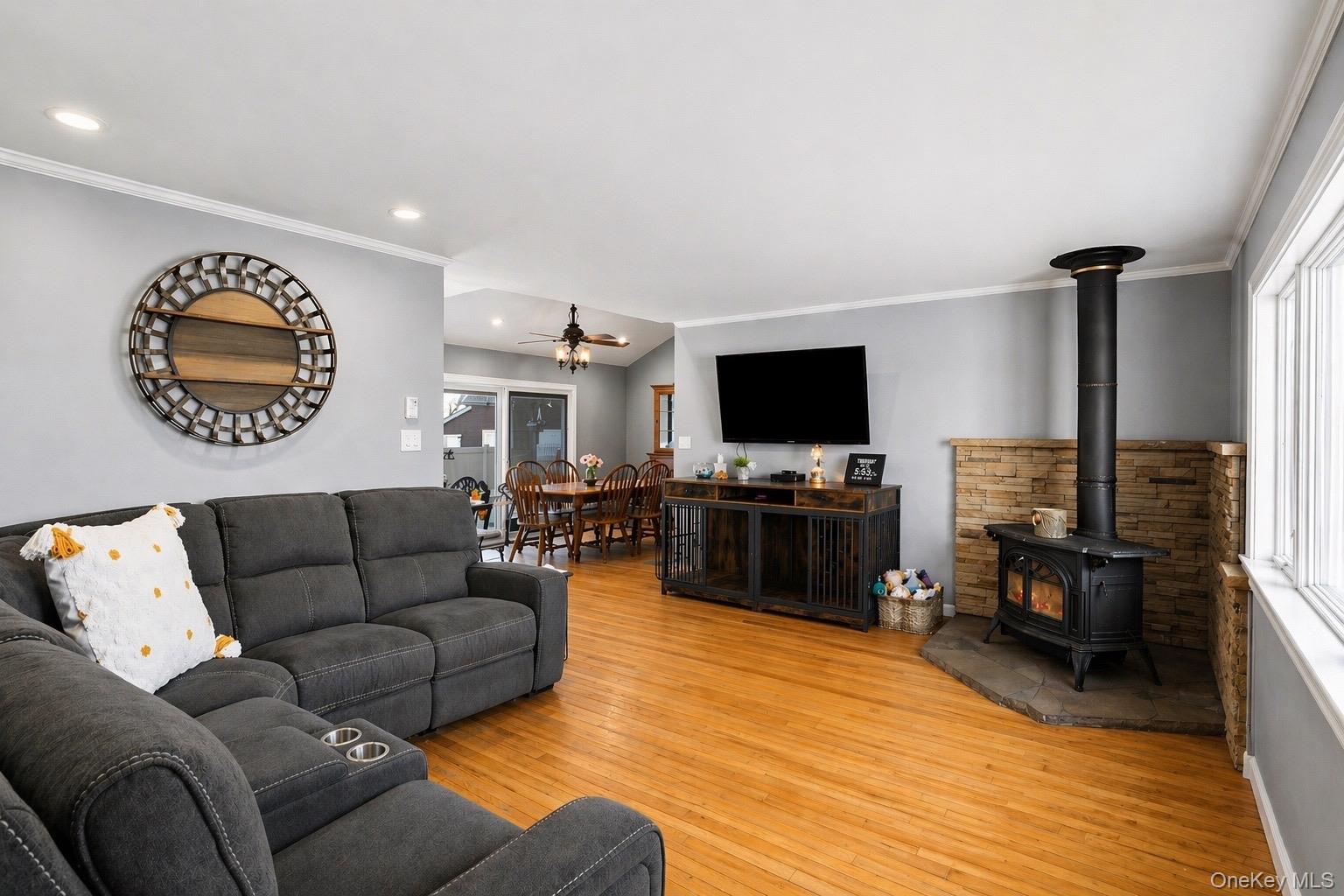 2489 Eileen Road Oceanside, NY 11572 - Photo 11 of 34