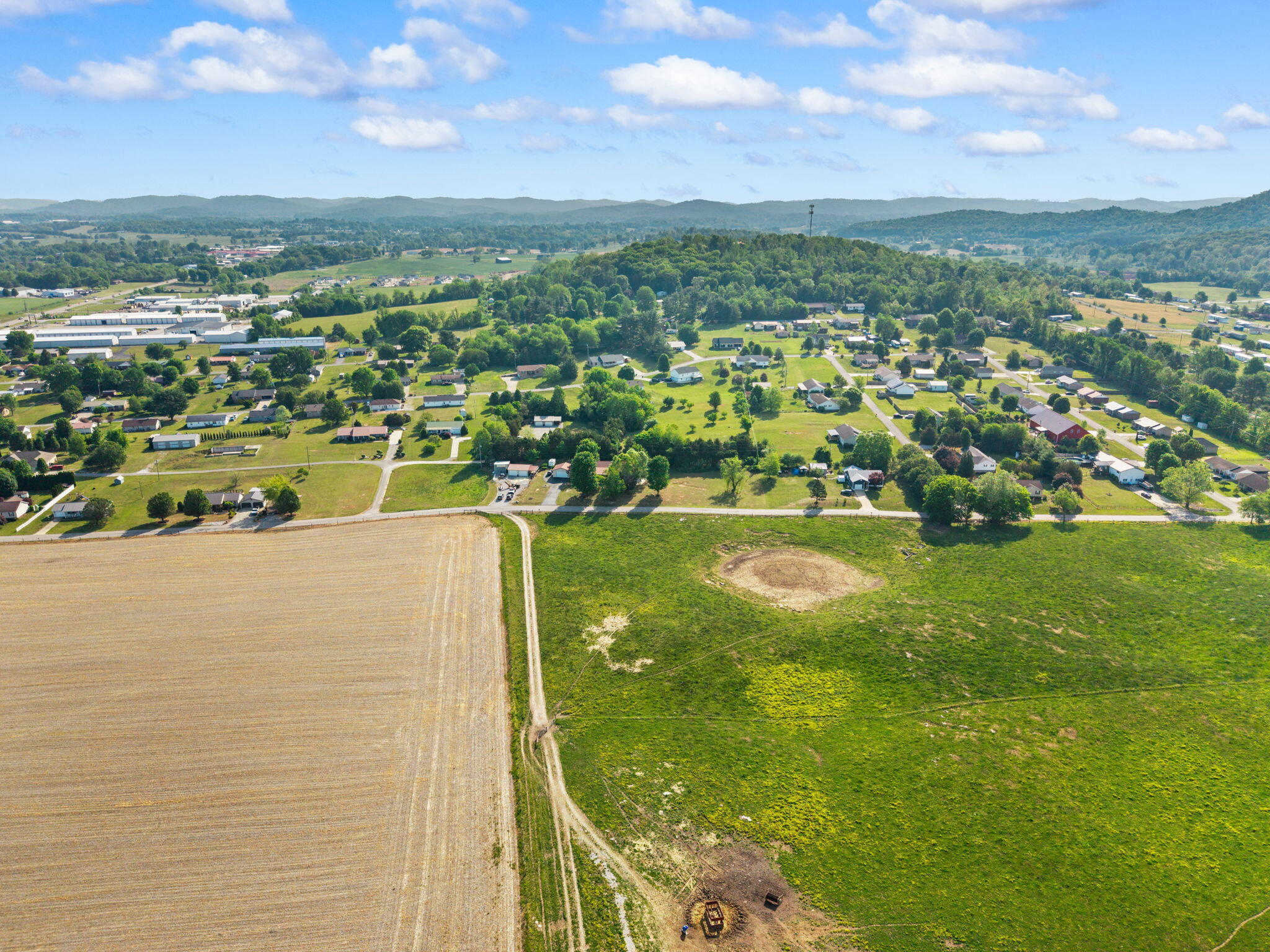 298 Forest Ridge Road Bronston, KY 42518 - Photo 91 of 96 22-web-or-mls-DJI_20260424095729_0060_D