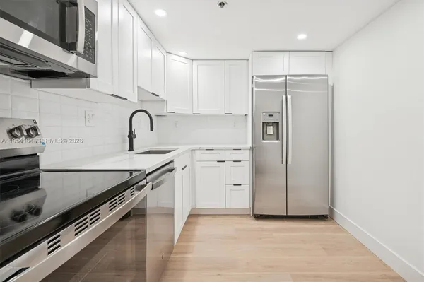$2,600 | 20225 Northeast 34th Court, Unit 312, Aventura, FL 33180