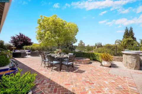 $2,439,000 | 1518 Colchester Street, Danville, CA 94506