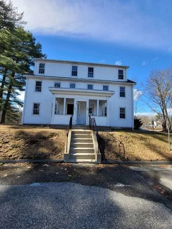 $4,000 | 400 Concord Street, Framingham, MA 01702
