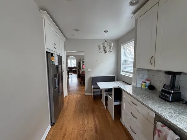 $2,250 | 4820 Elm Street, Unit 3, Skokie, IL 60077