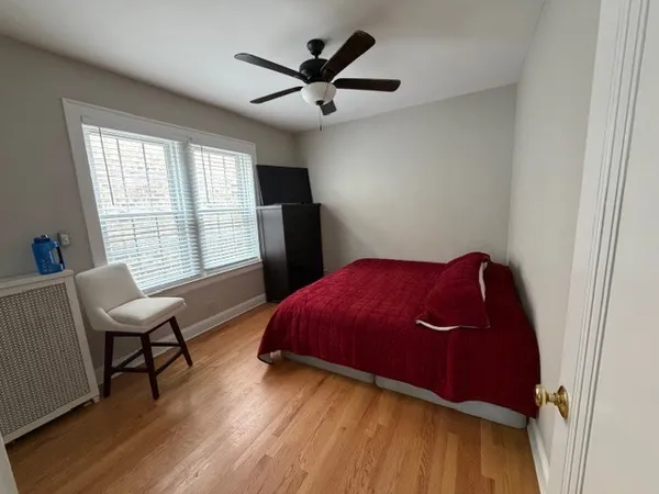 $2,250 | 4820 Elm Street, Unit 3, Skokie, IL 60077