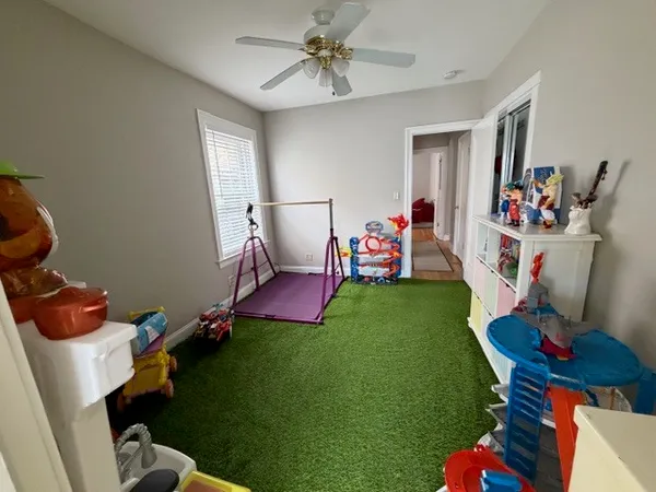 $2,250 | 4820 Elm Street, Unit 3, Skokie, IL 60077