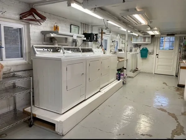 $2,250 | 4820 Elm Street, Unit 3, Skokie, IL 60077