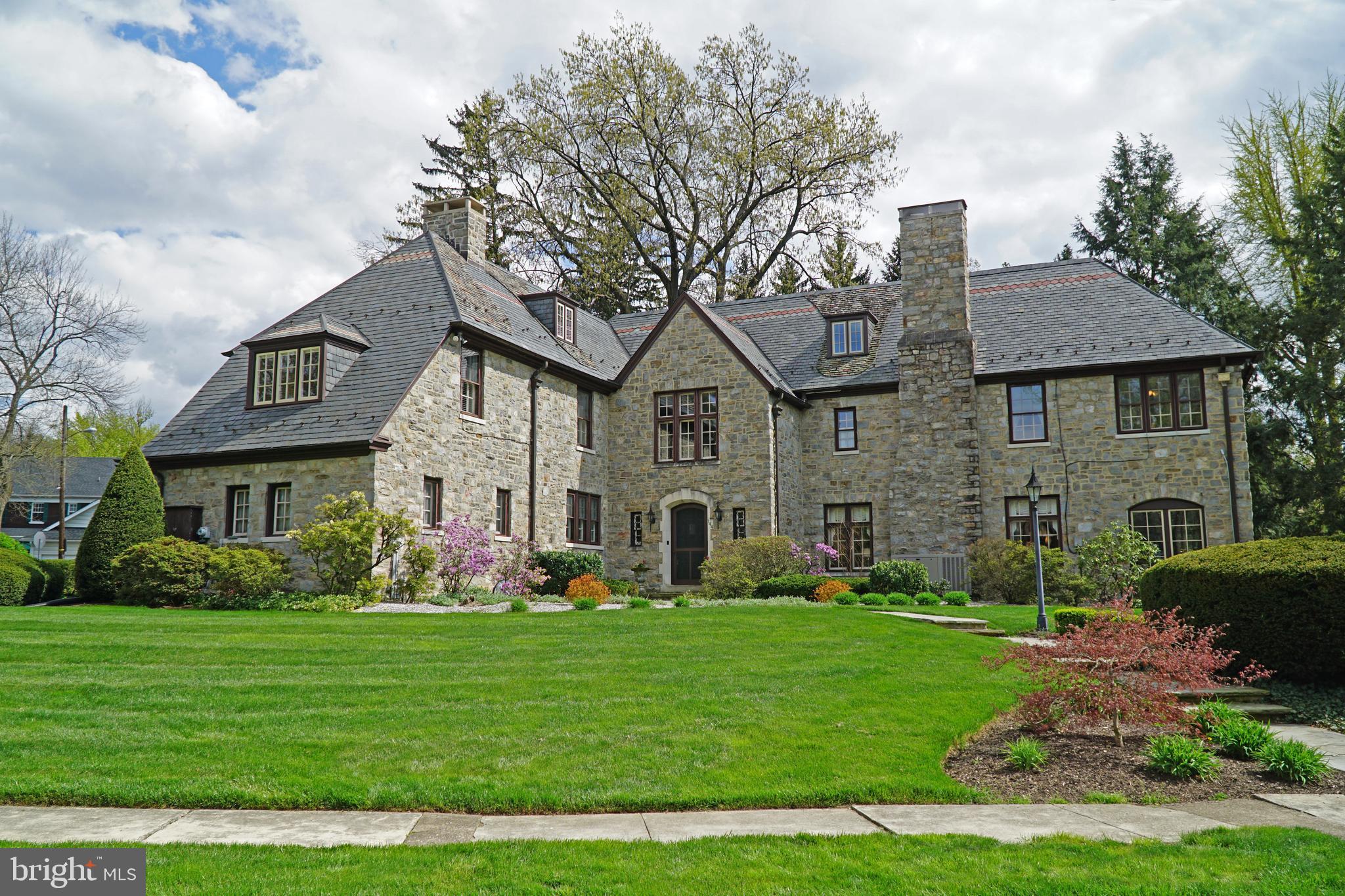 144 Merion Road York, PA 17403 - Photo 1 of 73 Gallery Image 1