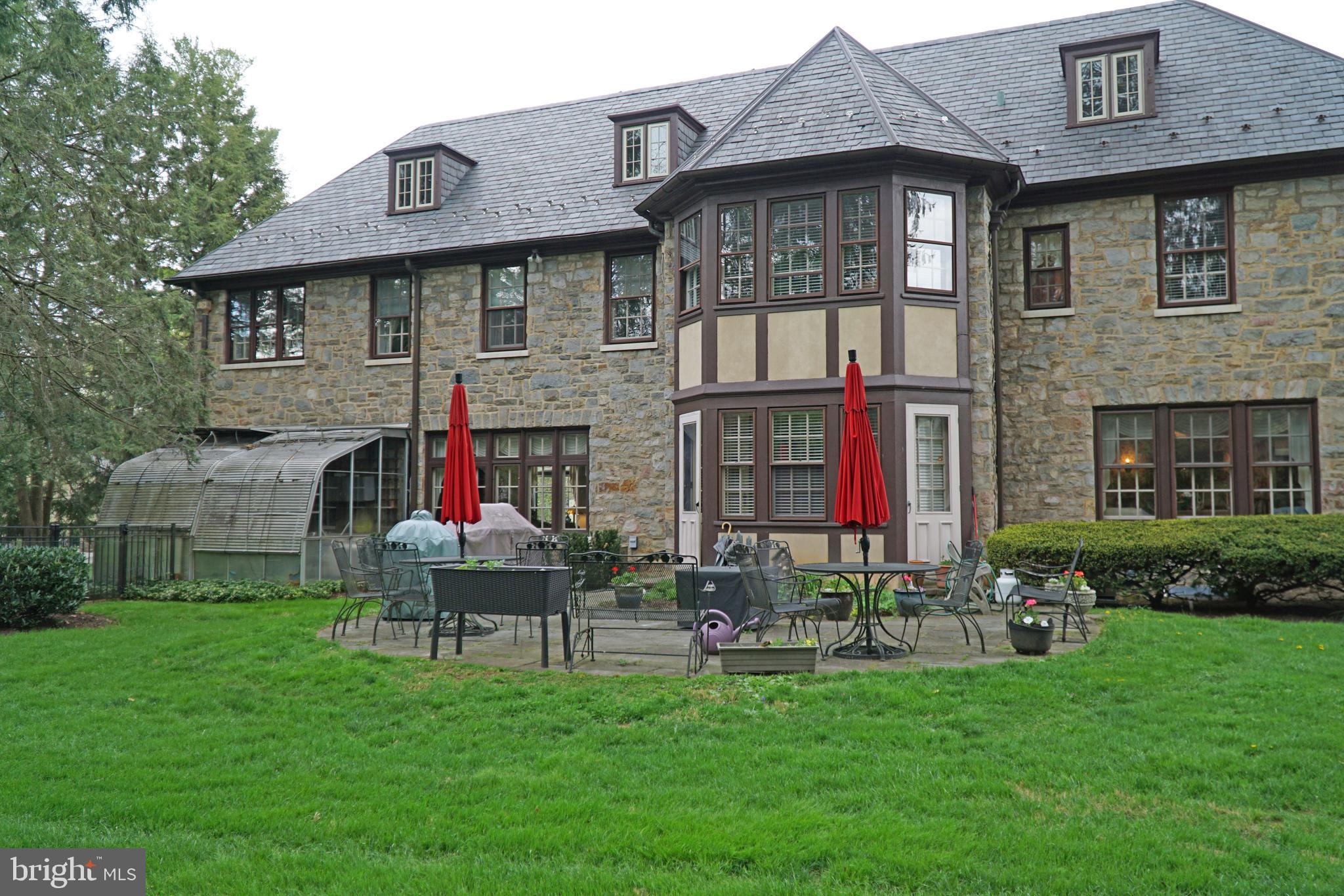 144 Merion Road York, PA 17403 - Photo 4 of 73 Gallery Image 4