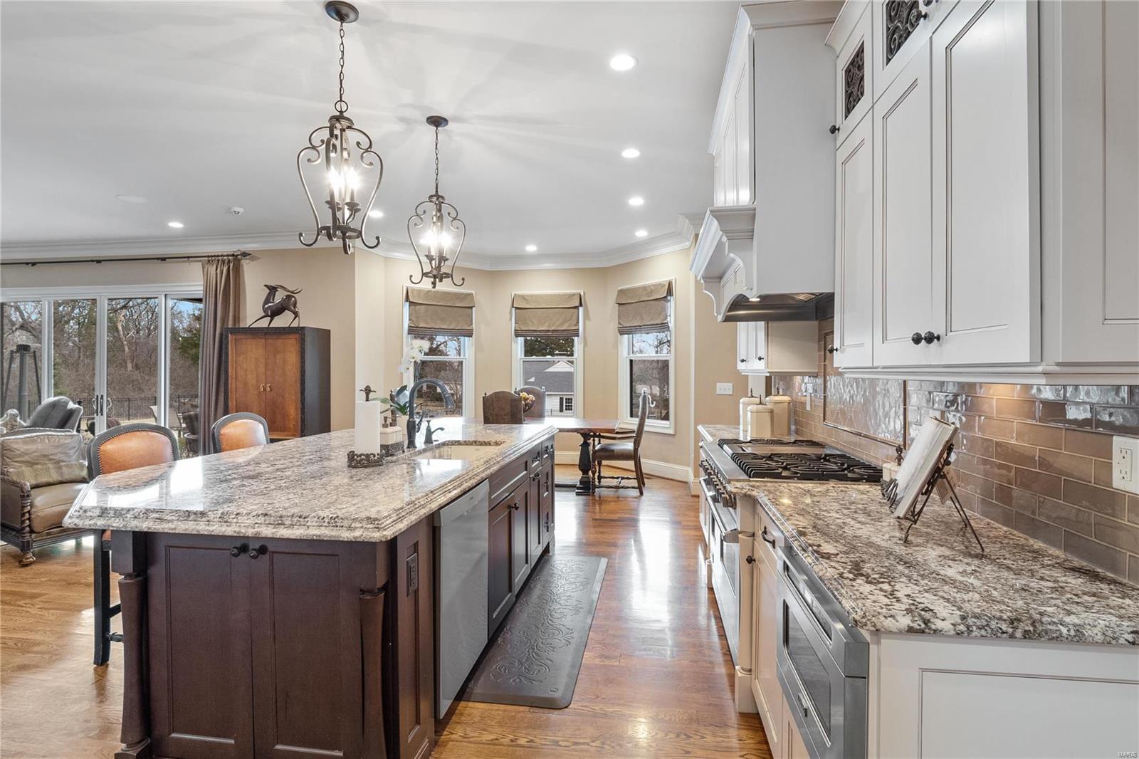 2814 North Geyer Road Frontenac, MO 63131 - Photo 9 of 42 Gallery Image 9