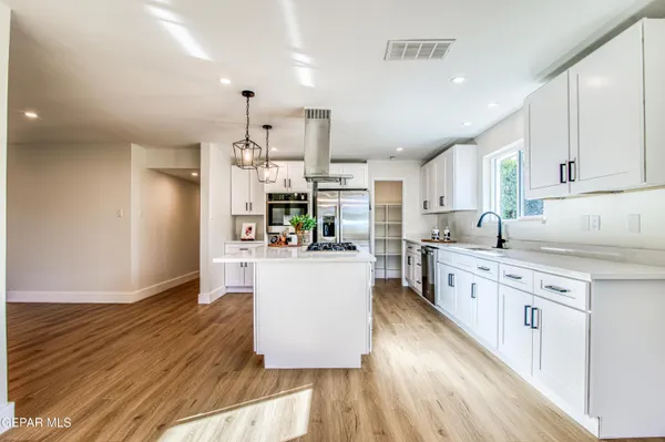 $630,000 | 1210 La Cruz Drive, El Paso, TX 79902