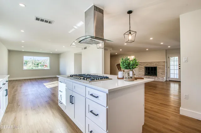 a view of a large window with an outdoor space