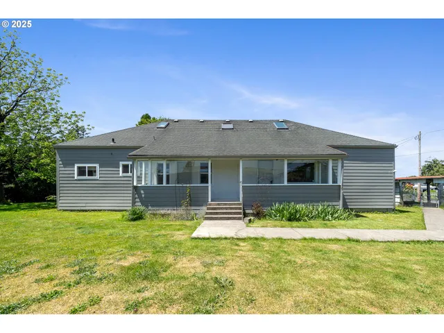 $429,500 | 1209 6th Street, Tillamook, OR 97141
