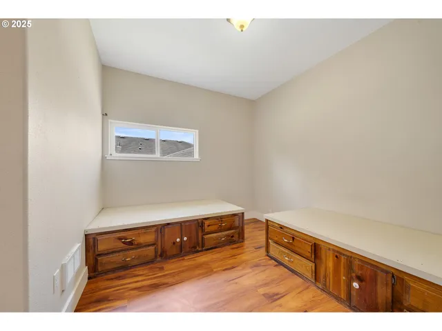 $429,500 | 1209 6th Street, Tillamook, OR 97141