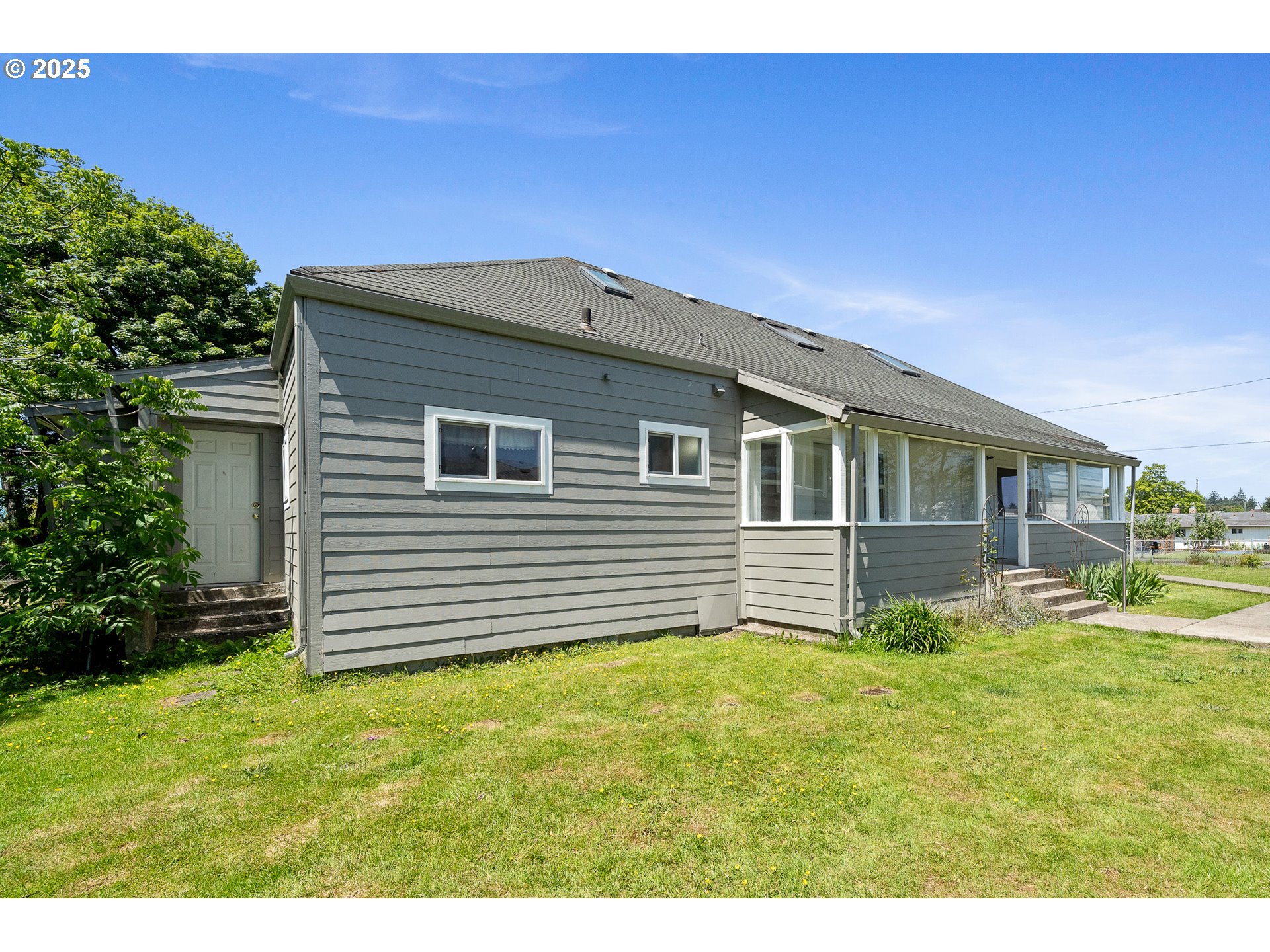 1209 6th Street Tillamook, OR 97141 - Photo 3 of 36