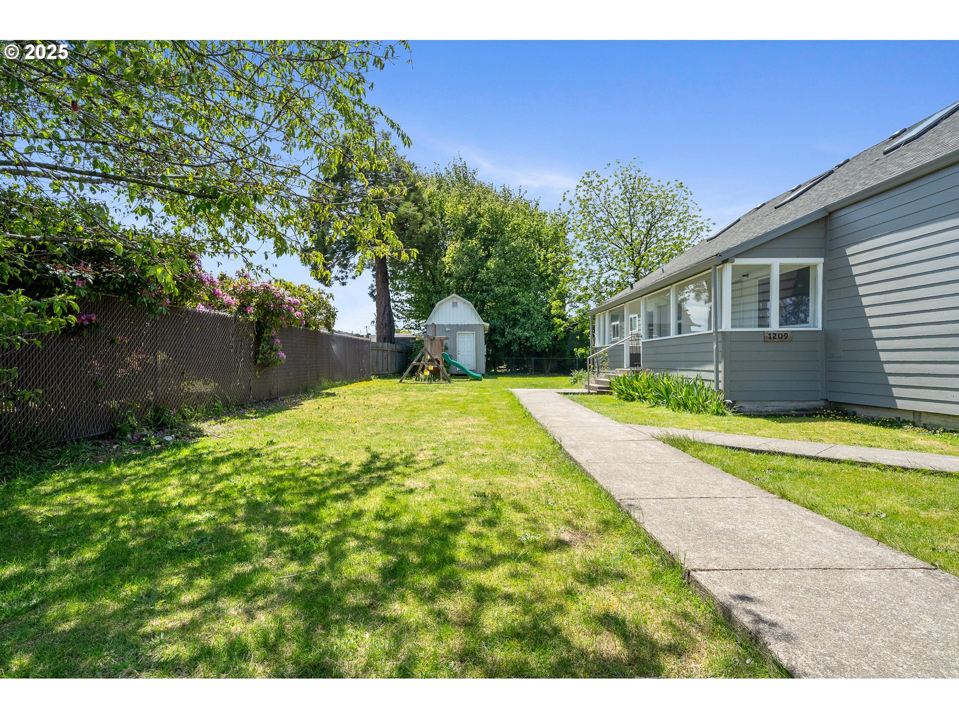 1209 6th Street Tillamook, OR 97141 - Photo 6 of 36