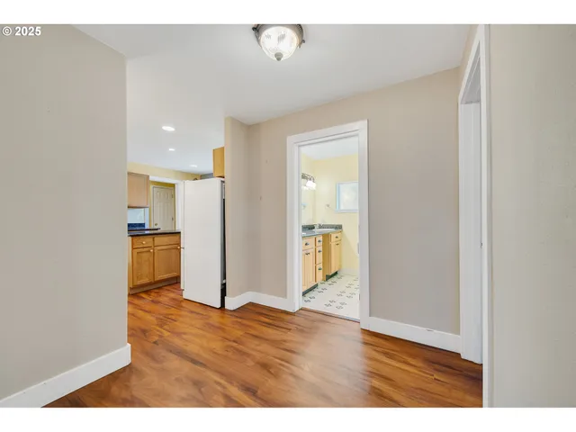 $429,500 | 1209 6th Street, Tillamook, OR 97141