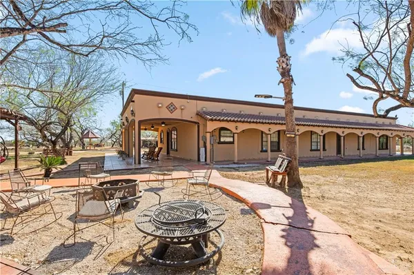 $1,800,000 | 38713 North Fm 681, Linn, TX 78563