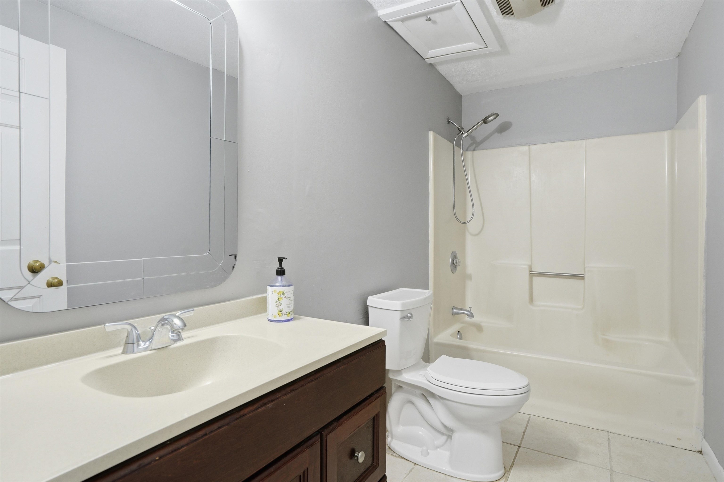 23 Old Stagecoach Road, Unit 13 Epping, NH 03042 - Photo 17 of 26
