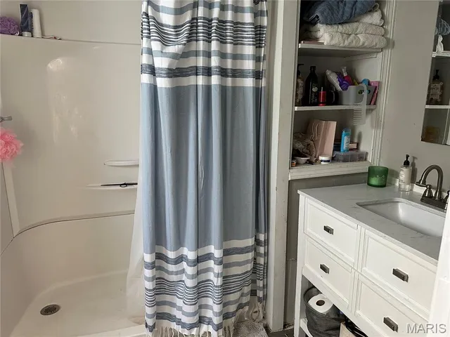 $85,000 | 385 Bryden Avenue, Vergennes, IL 62994