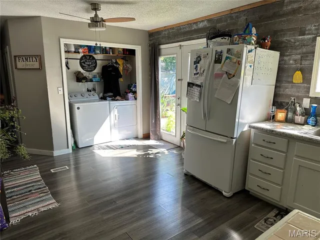 $85,000 | 385 Bryden Avenue, Vergennes, IL 62994