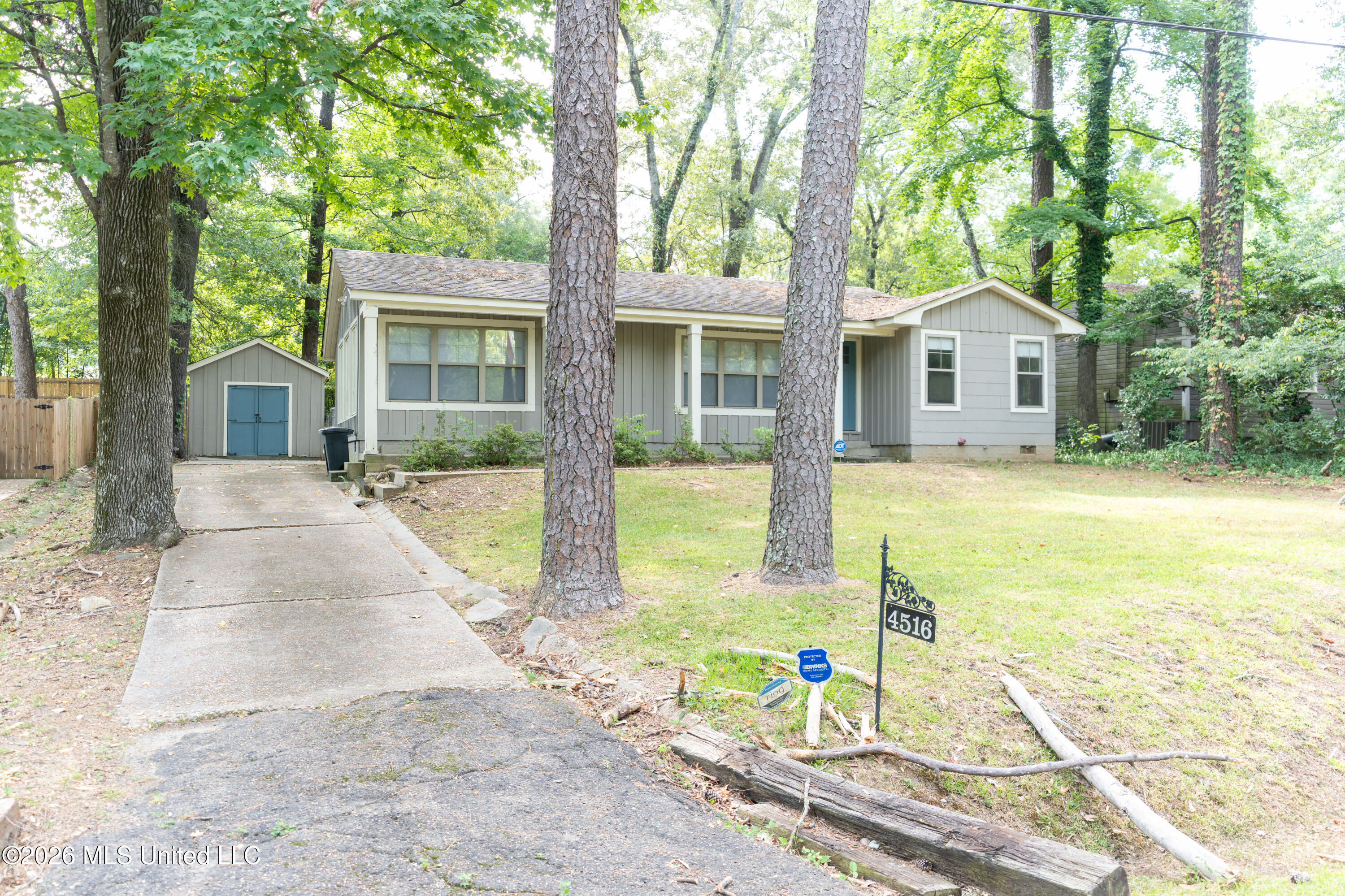 4516 Meadow Ridge Drive Jackson, MS 39206 - Photo 3 of 33 DSC00520
