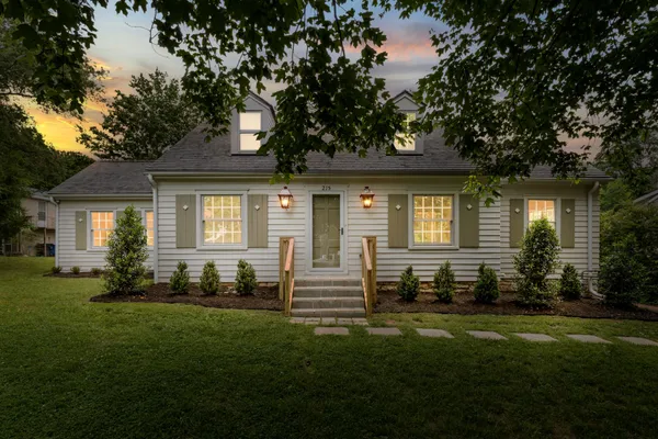 $2,600,000 | 215 Lewisburg Avenue, Franklin, TN 37064