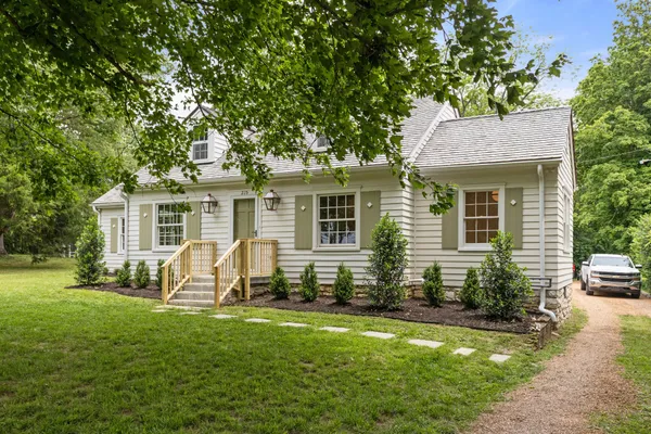 $2,600,000 | 215 Lewisburg Avenue, Franklin, TN 37064