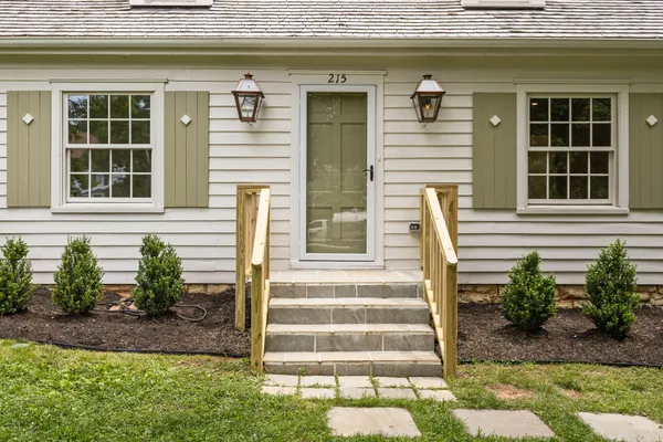 $2,600,000 | 215 Lewisburg Avenue, Franklin, TN 37064