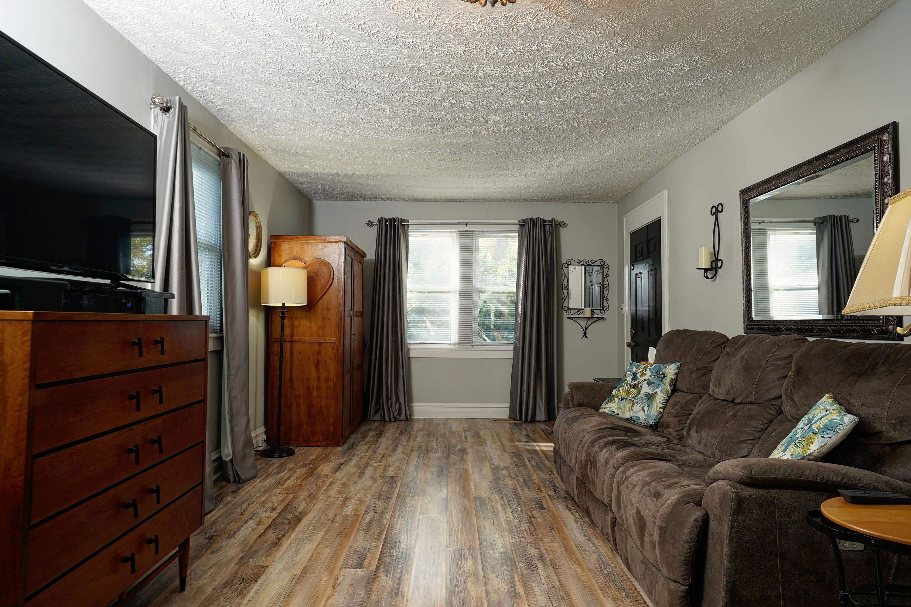 4330 Riverside Drive Huntington, WV 25705 - Photo 6 of 31 Gallery Image 6