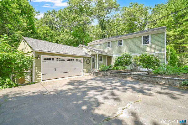 $720,000 | 36 Woodside Circle, Simsbury, CT 06070