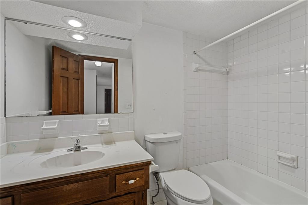 4724 Mullen Road Shawnee, KS 66216 - Photo 28 of 37 Gallery Image 28