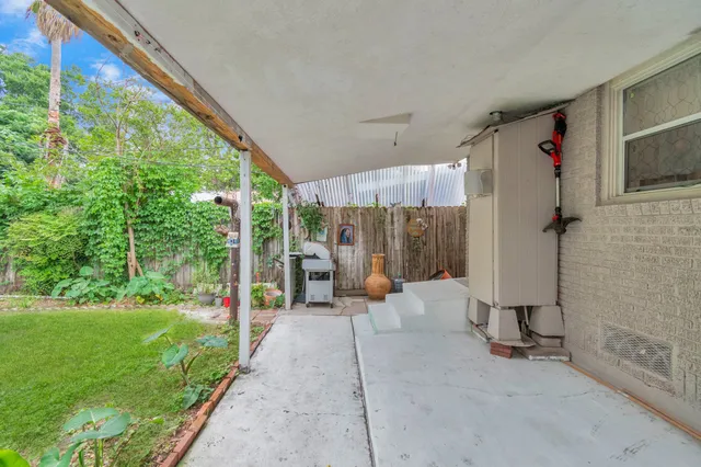 $490,000 | 8209 Howard Drive, Houston, TX 77017