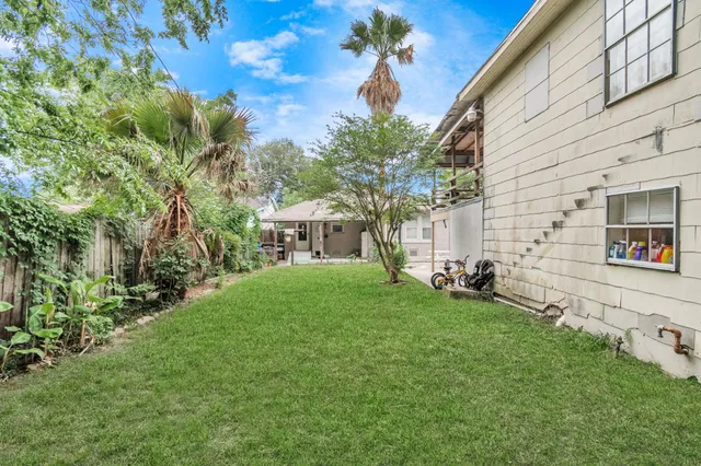 $490,000 | 8209 Howard Drive, Houston, TX 77017