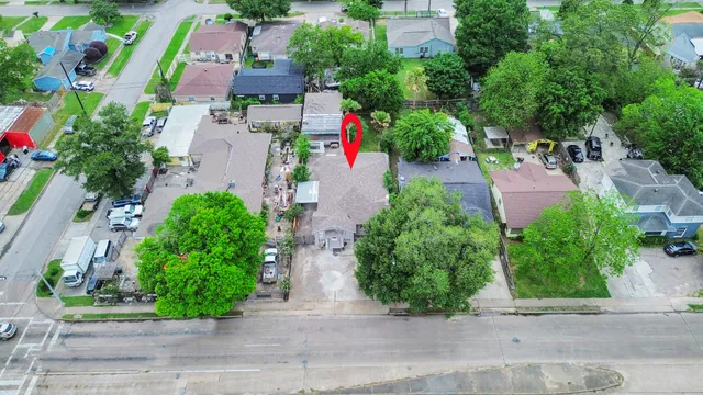 $490,000 | 8209 Howard Drive, Houston, TX 77017