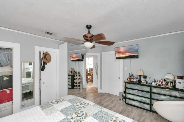 $490,000 | 8209 Howard Drive, Houston, TX 77017