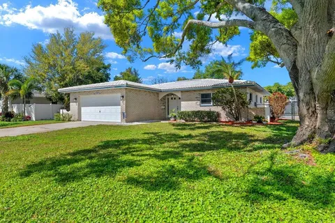 $675,000 | 4540 Bayshore Boulevard Northeast, St. Petersburg, FL 33703